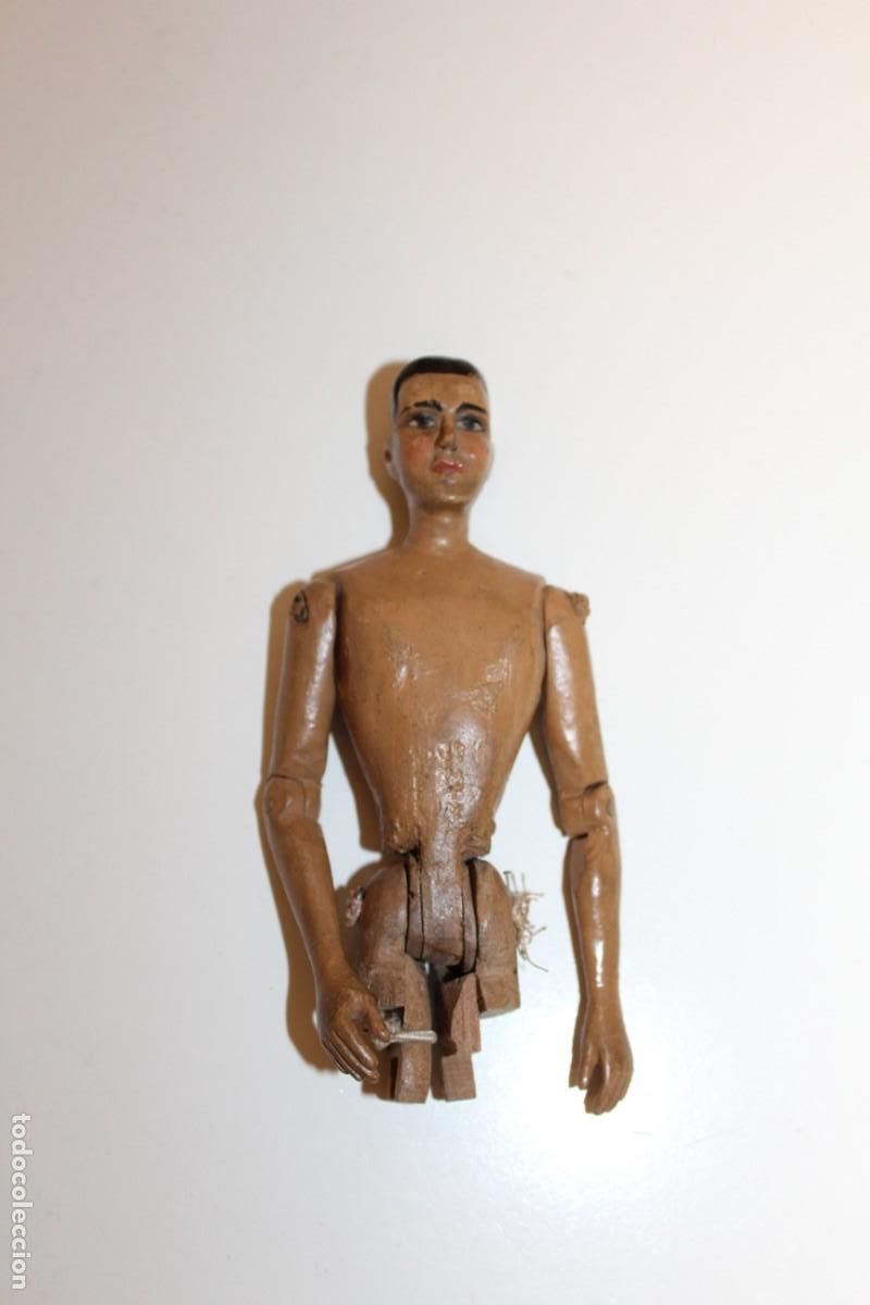 Antig&uuml;edades: ANTIGUO MU&Ntilde;ECO ARTICULADO DE MADERA CARA DECORADA