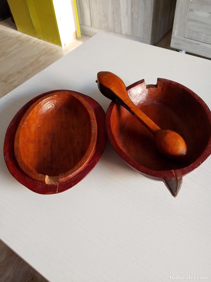 Antig&uuml;edades: Recipiente de madera con forma de tortuga - Foto 3