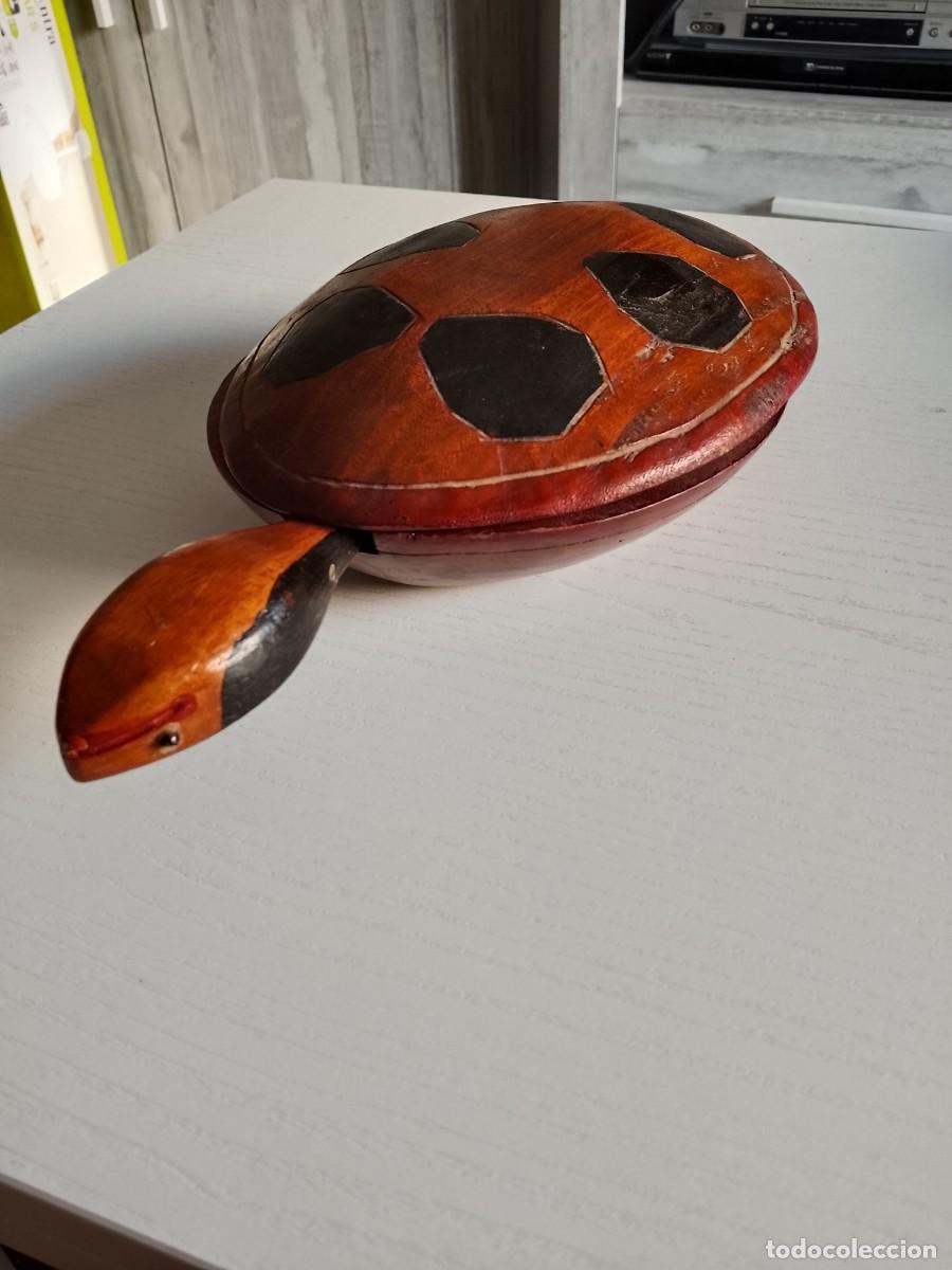 Antig&uuml;edades: Recipiente de madera con forma de tortuga - Foto 6
