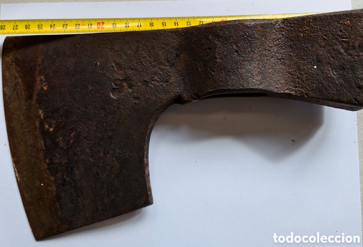 Antig&uuml;edades: Hacha para madera antiguo