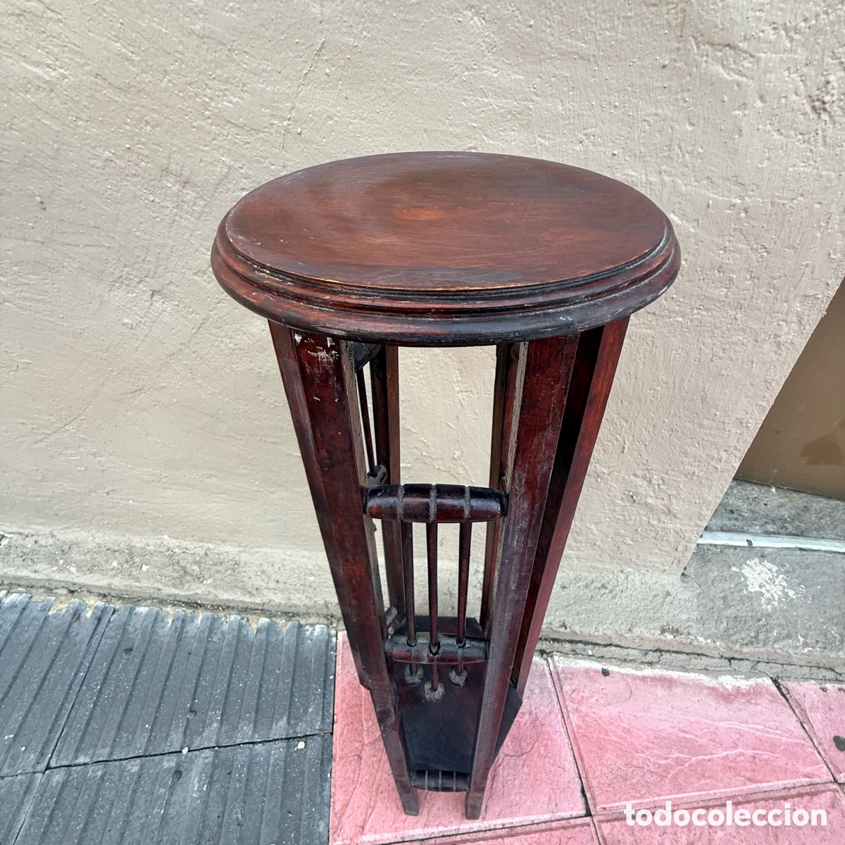 Antig&uuml;edades: MACETERO ANTIGUO DE MADERA - Foto 3