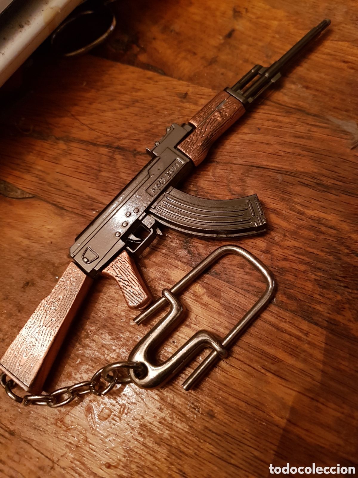 Antig&uuml;edades: ANTIGUO LLAVERO DE UN FUSIL
