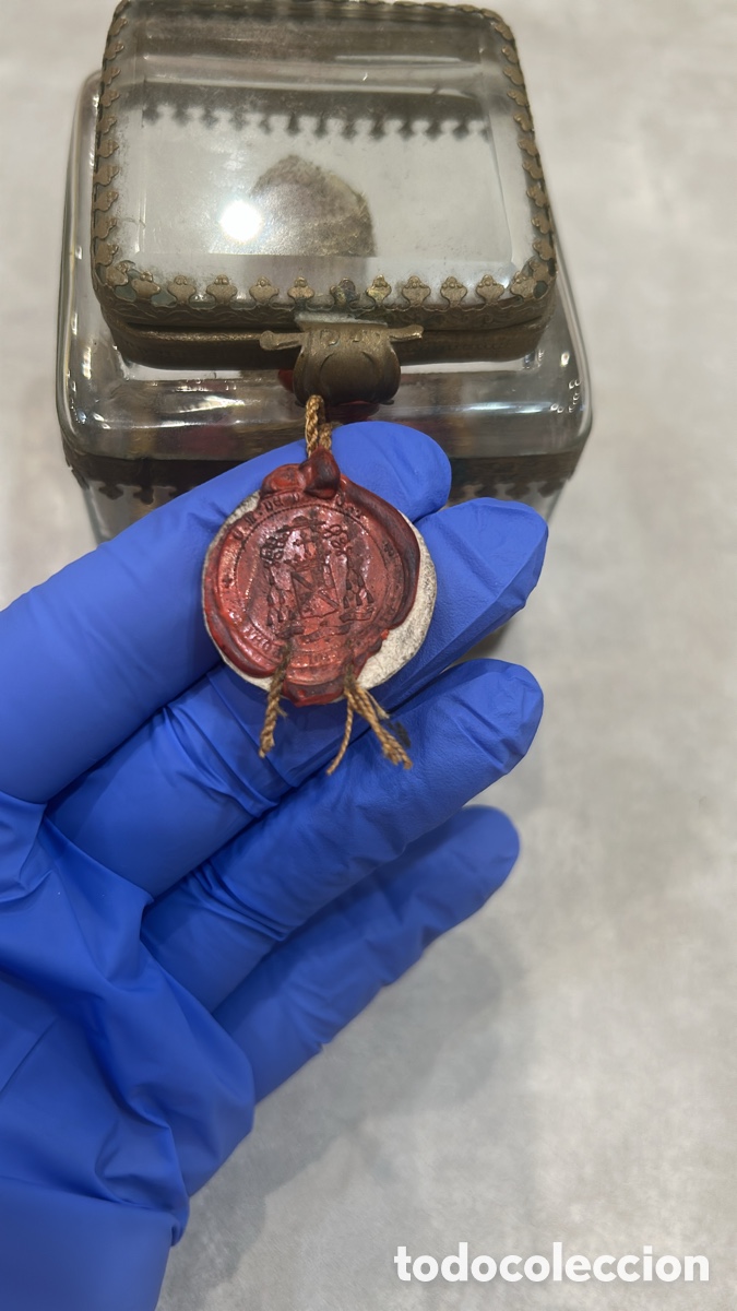 Antiquit&eacute;s: Relicario Santo Tom&aacute;s Becket con sello de lacre