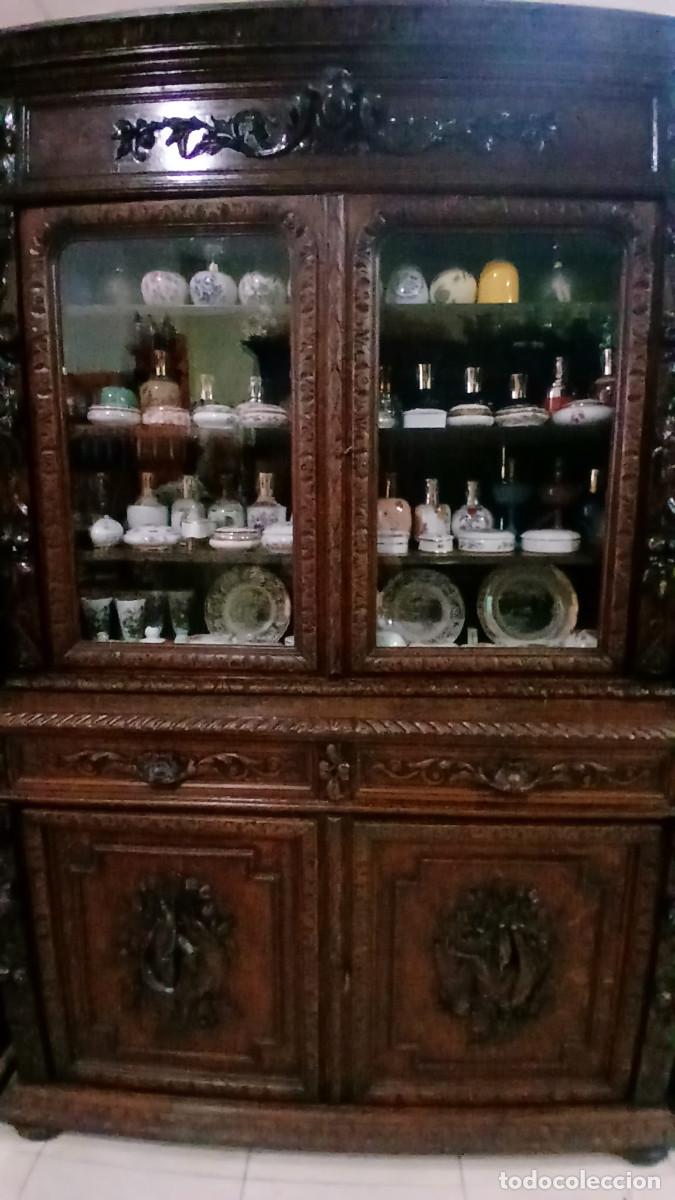 Antig&uuml;edades: Aparador - vitrina Henry II Estilo 1890