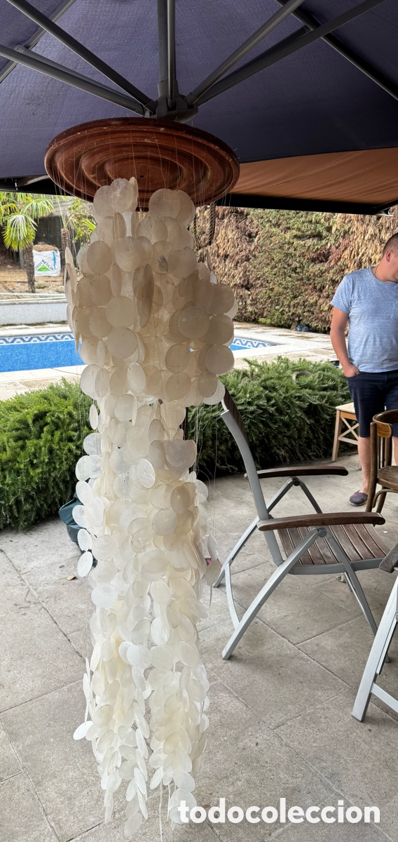 Antig&uuml;edades: L&aacute;mpara monumental cascada de conchas de N&aacute;car / C - Foto 1