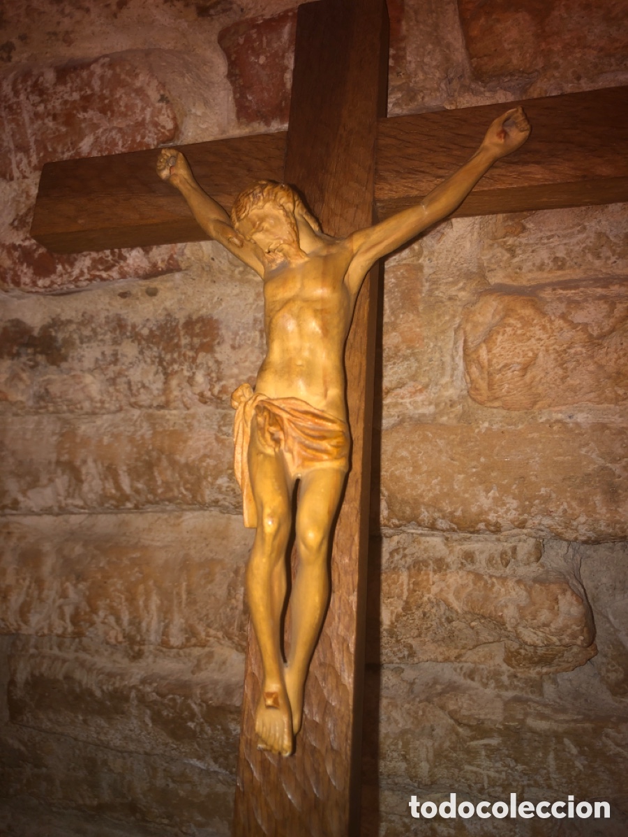 Antig&uuml;edades: Antiguo crucifijo cristo crucificado (estilo Olot)