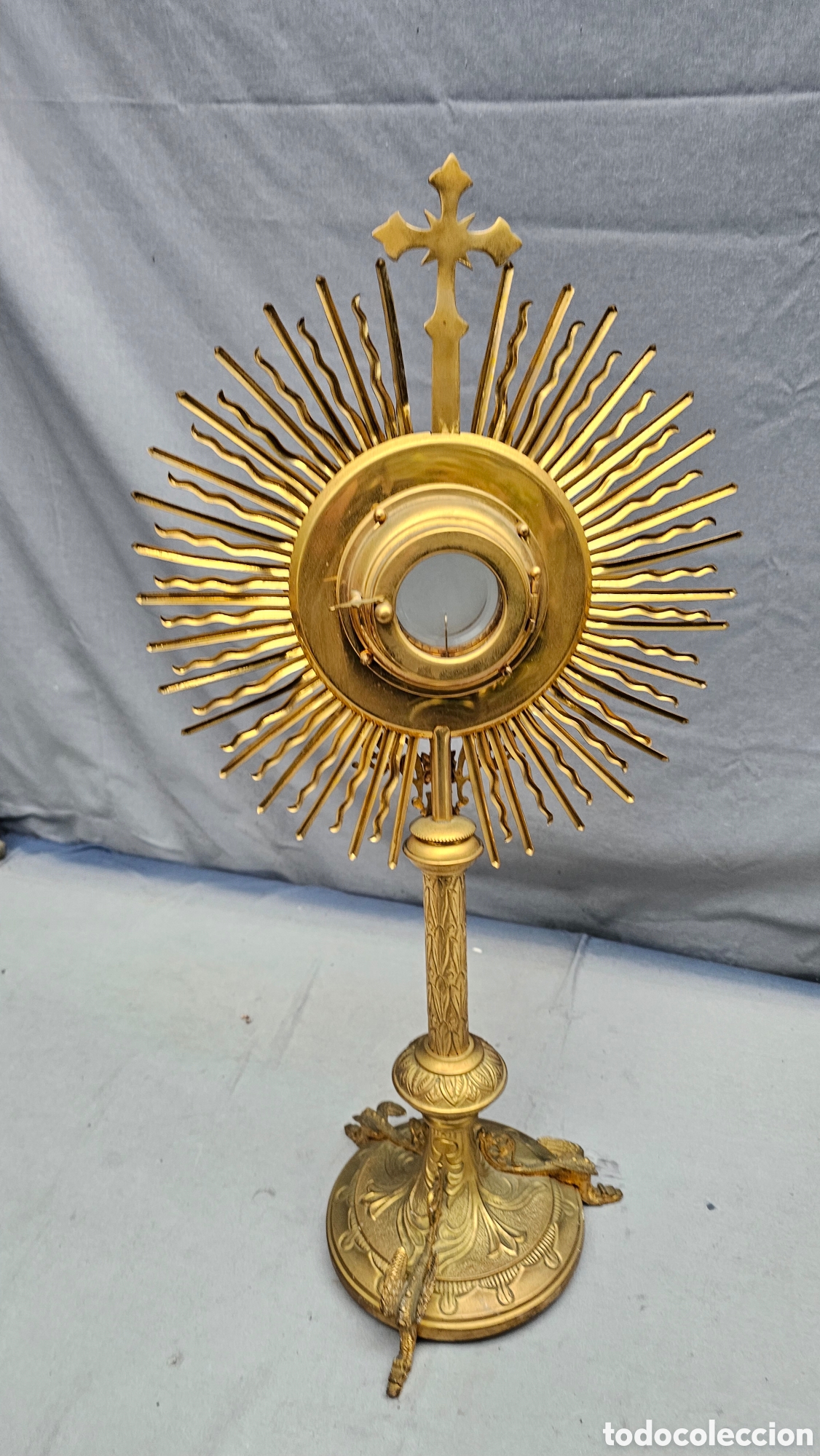 Antig&uuml;edades: Antigua Custodia de lat&oacute;n y bronce - Foto 7