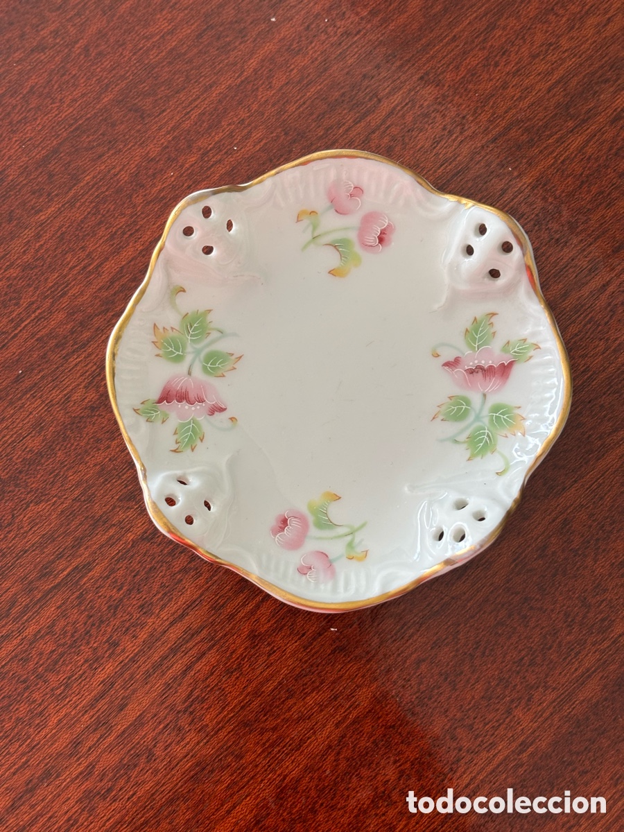 Antig&uuml;edades: Limoges porcelana flores y dorado