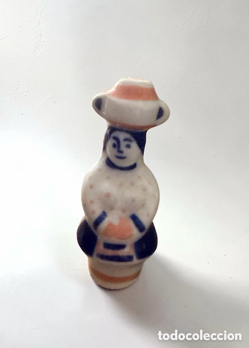 Antig&uuml;edades: Figura de lechera Sargadelos - Foto 1