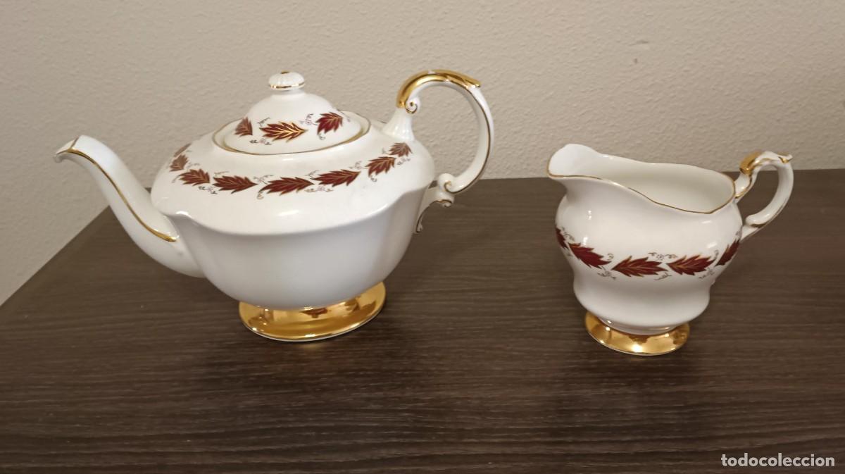 Oggetti Antichi: ELEGANTE CONJUNTO DE TETERA CON TAPA Y LECHERA DE PORCELANA FINA DE LA MARCA PARAGON,PATRON ELEGANCE