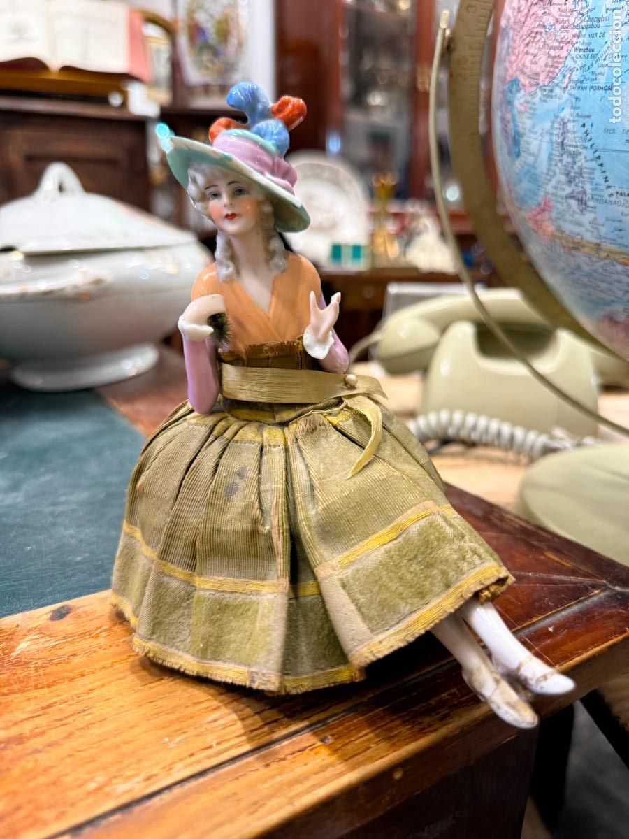 Antig&uuml;edades: ANTIGUA POLVERA DE PORCELANA - MEDIDA 17 CM