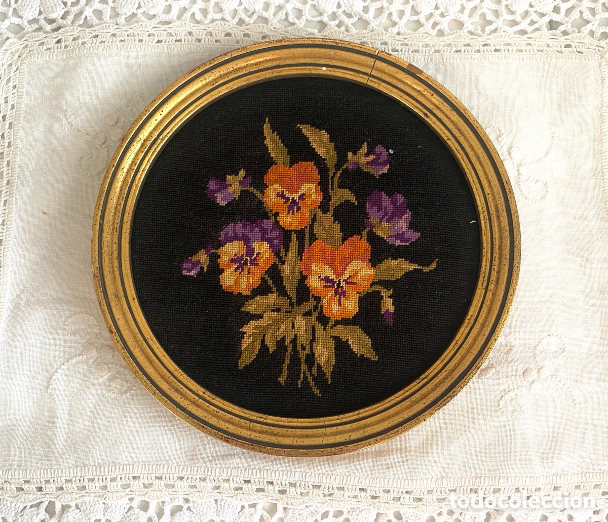 Antig&uuml;edades: Antiguo cuadro bordado flores
