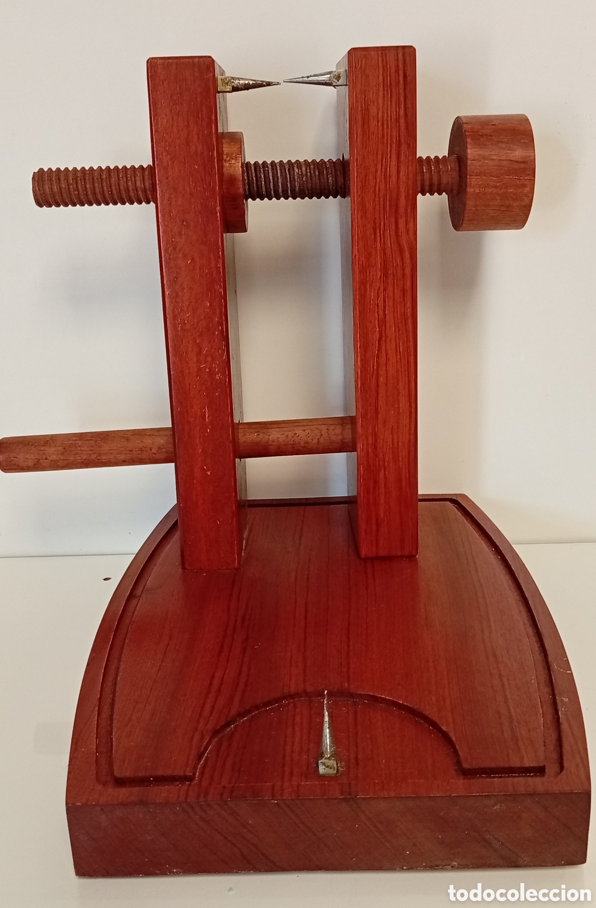 Antig&uuml;edades: SOPORTE DE JAMONERA DE MANERA