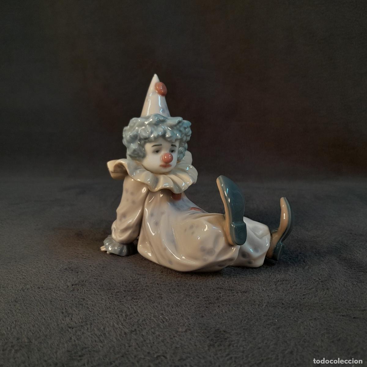 Antig&uuml;edades: FIGURA DE LLADR&Oacute;. PAYASO SENTADO. PORCELANA. 1991
