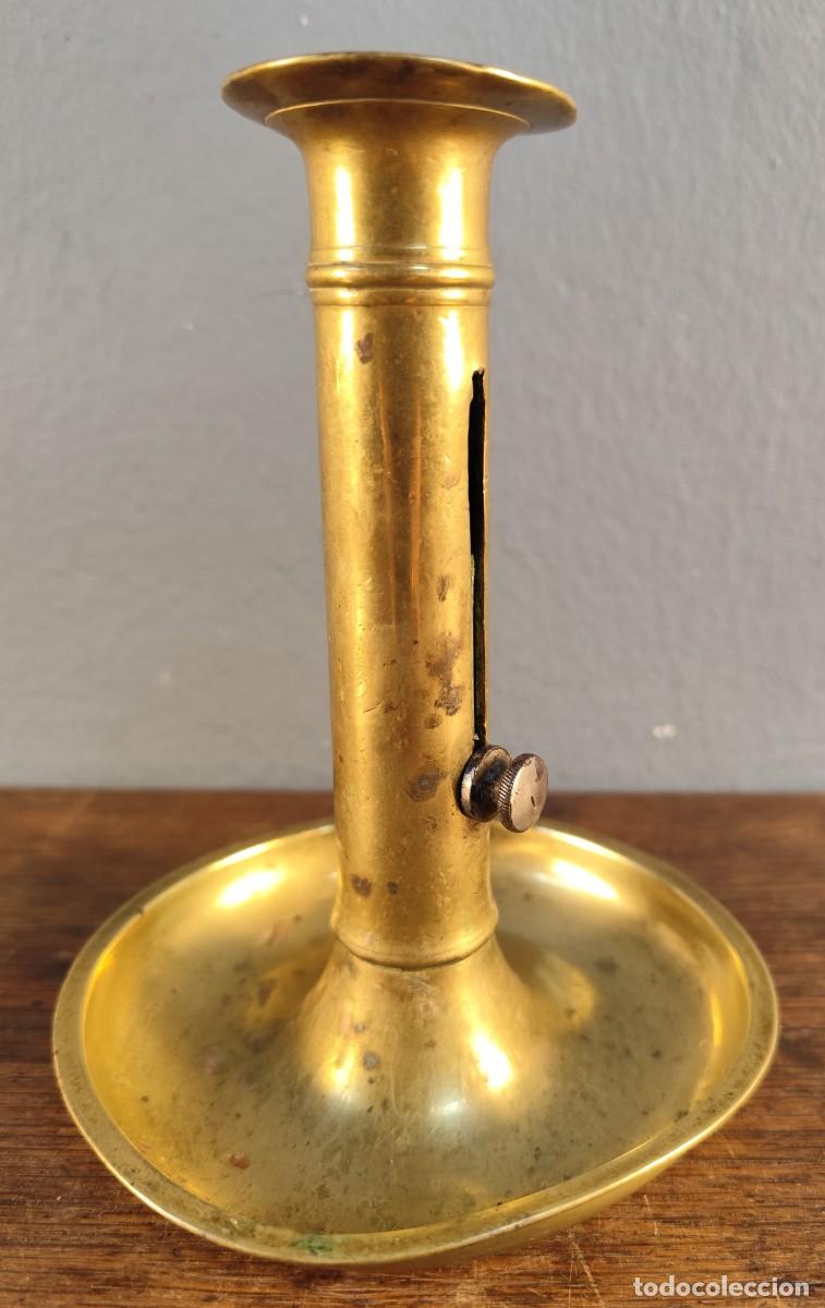 Antig&uuml;edades: Candelabro o candelero de empuje en bronce siglo XIX