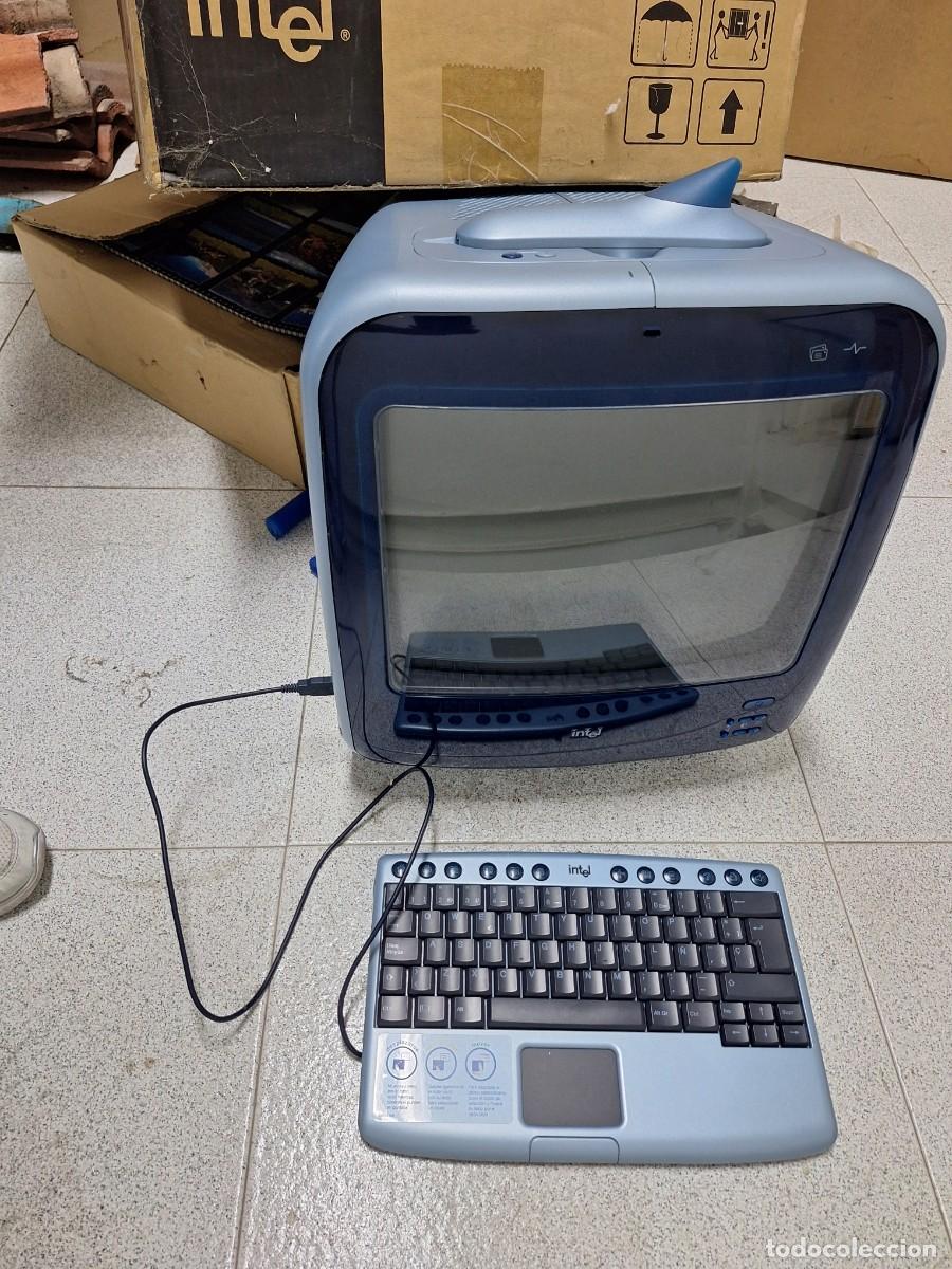 Antig&uuml;edades: Vendo computadora Paquito,nuevo en caja sin uso,con su teclado original,tel&eacute;fono y mousse original.