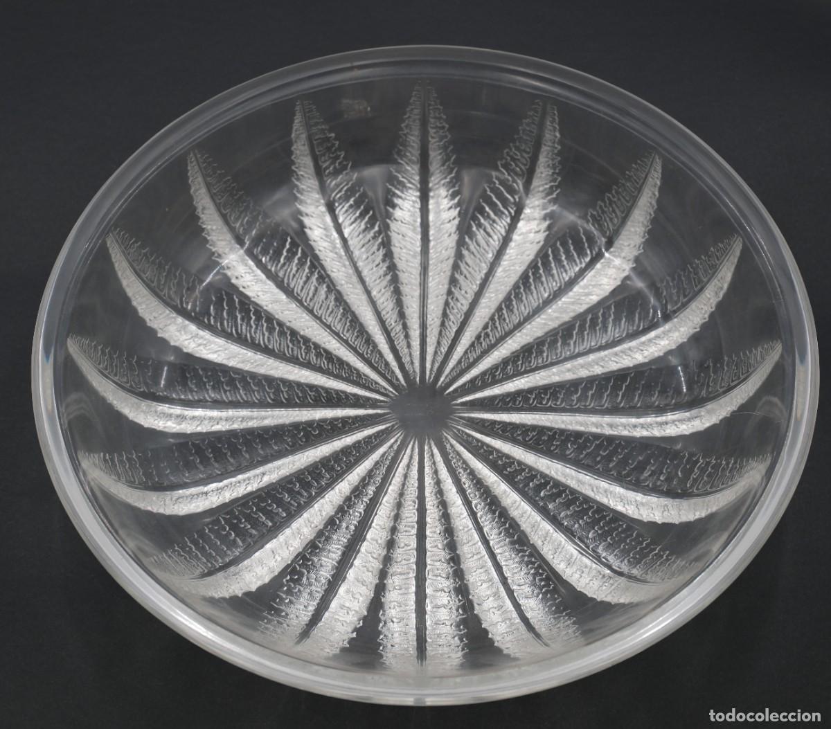 Antig&uuml;edades: ristal de Lalique France, modelo &laquo;Ch&acirc;taignier&raquo; d.25x8.5cm