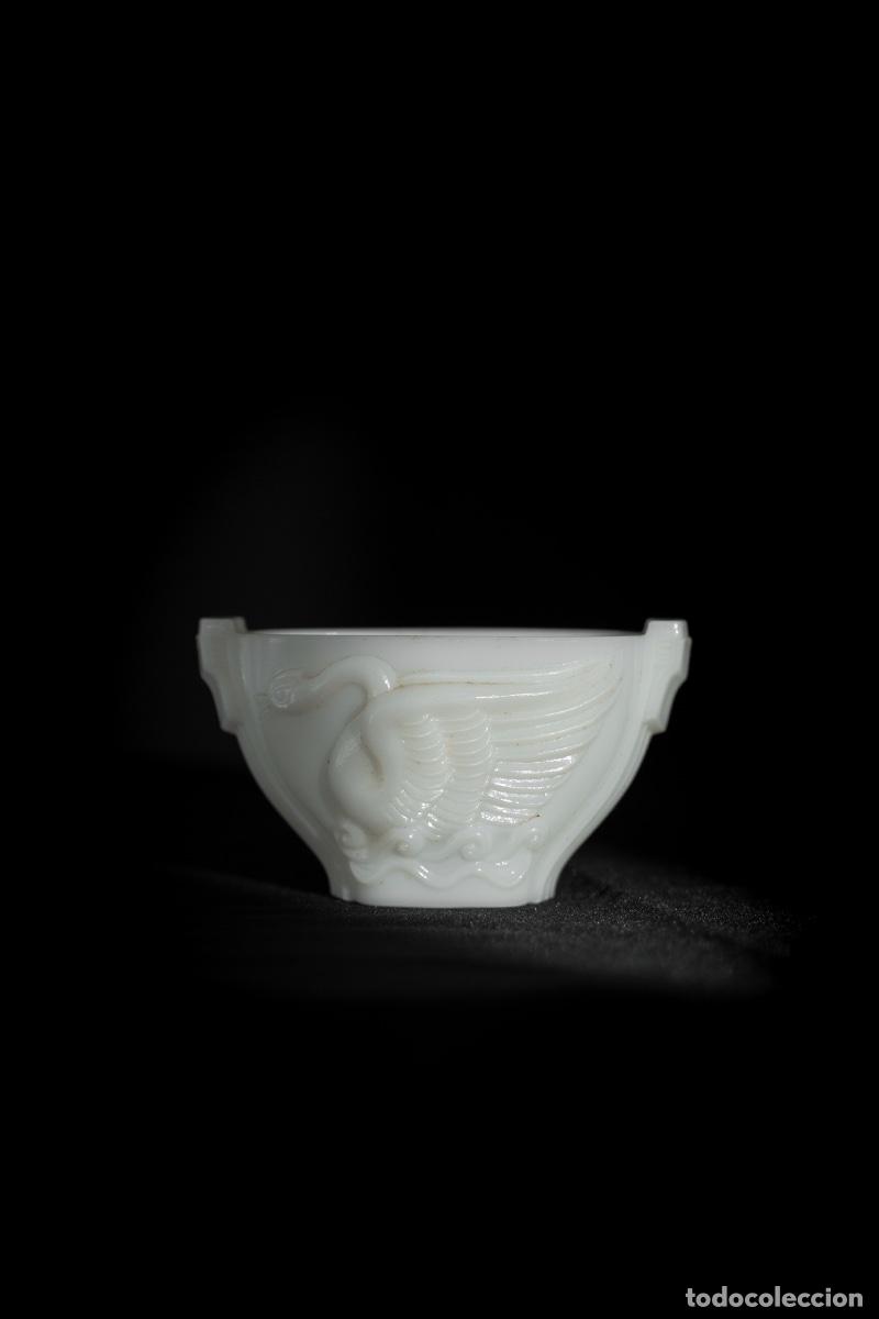 Antiquit&eacute;s: Antiguo Jardinero o Cuenco de Vidrio Monax con Relieve de Cisne - Macbeth-Evans Glass Co.