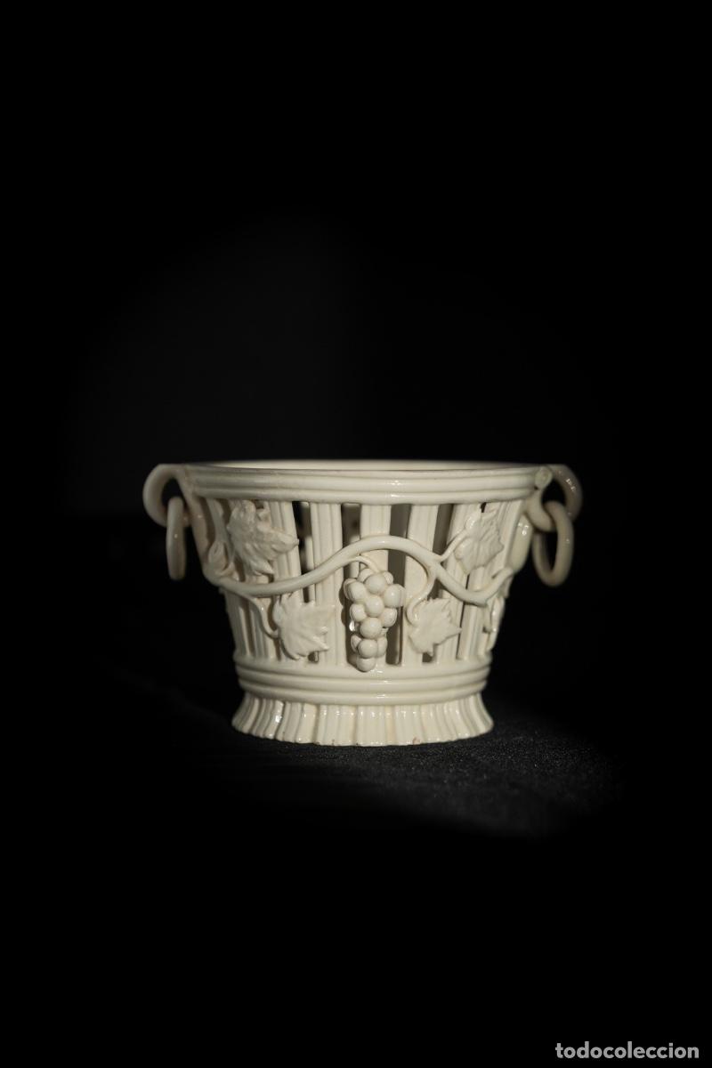 Antig&uuml;edades: Antiguo Cache-pot o Macetero Calado Charles de Boissimon,Langeais (Siglo XIX).