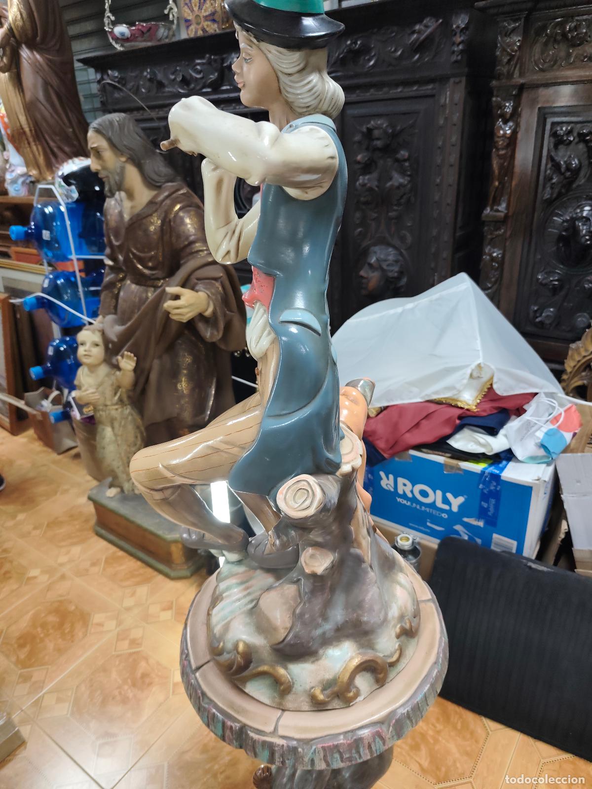 Antig&uuml;edades: figura porcelana estilo capodimonte
