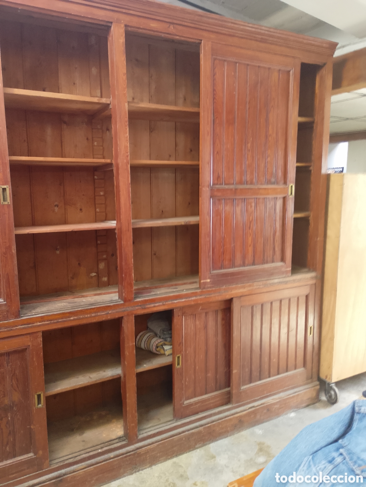 Antig&uuml;edades: Mueble macizo Melis antiguo - Foto 2