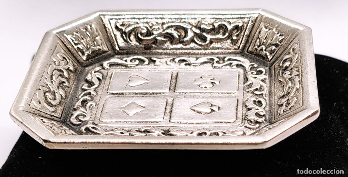 Antig&uuml;edades: BANDEJA - CARTAS DE POKER - PUNZONES DE PLATERO - 41 GR. PLATA 0,925 - MEDIDAS 6 X 5 X 1 cm - MB