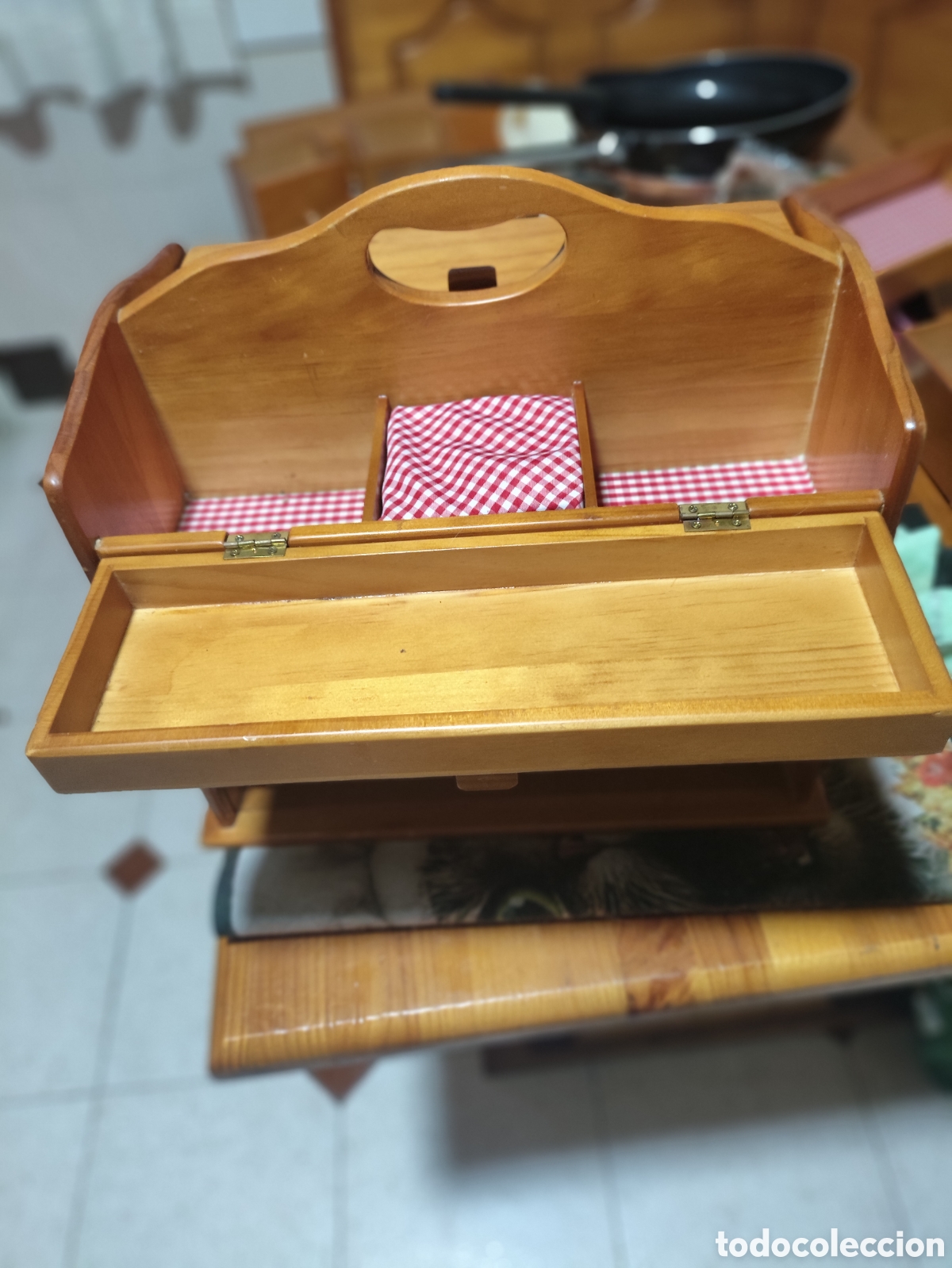 Antig&uuml;edades: Costurero de madera vintage - Foto 5