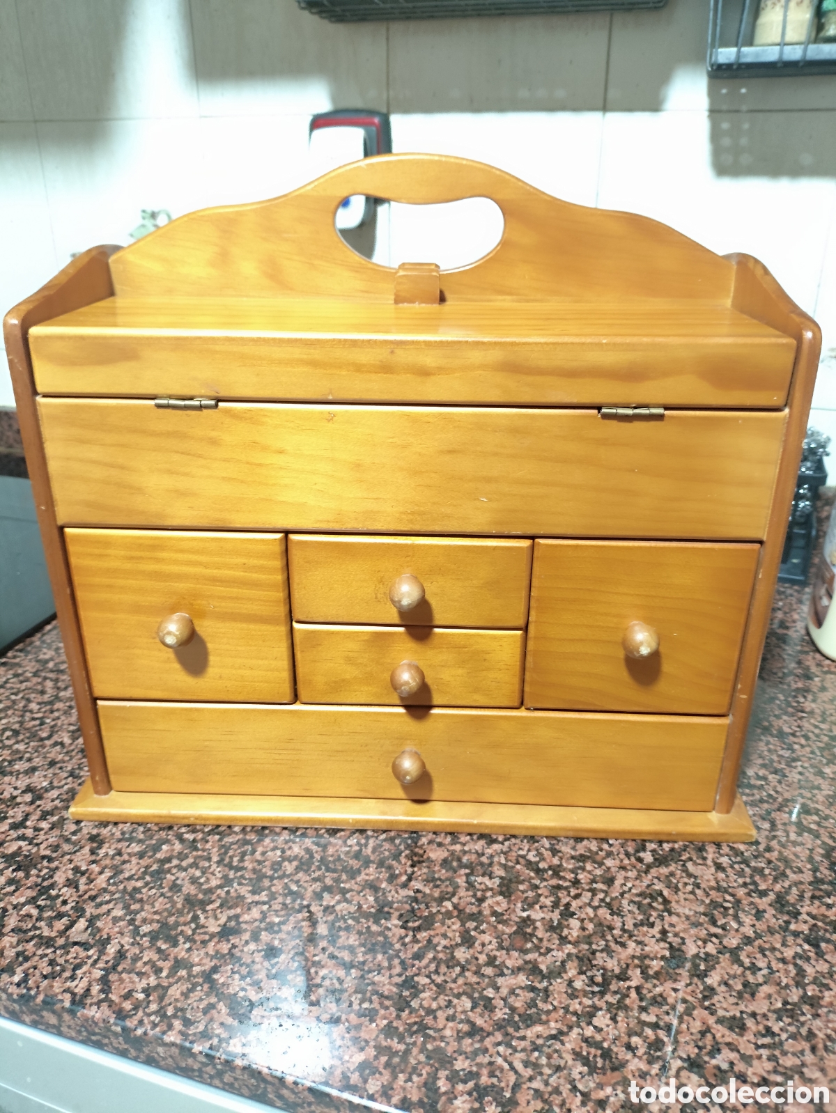 Antig&uuml;edades: Costurero de madera vintage - Foto 1