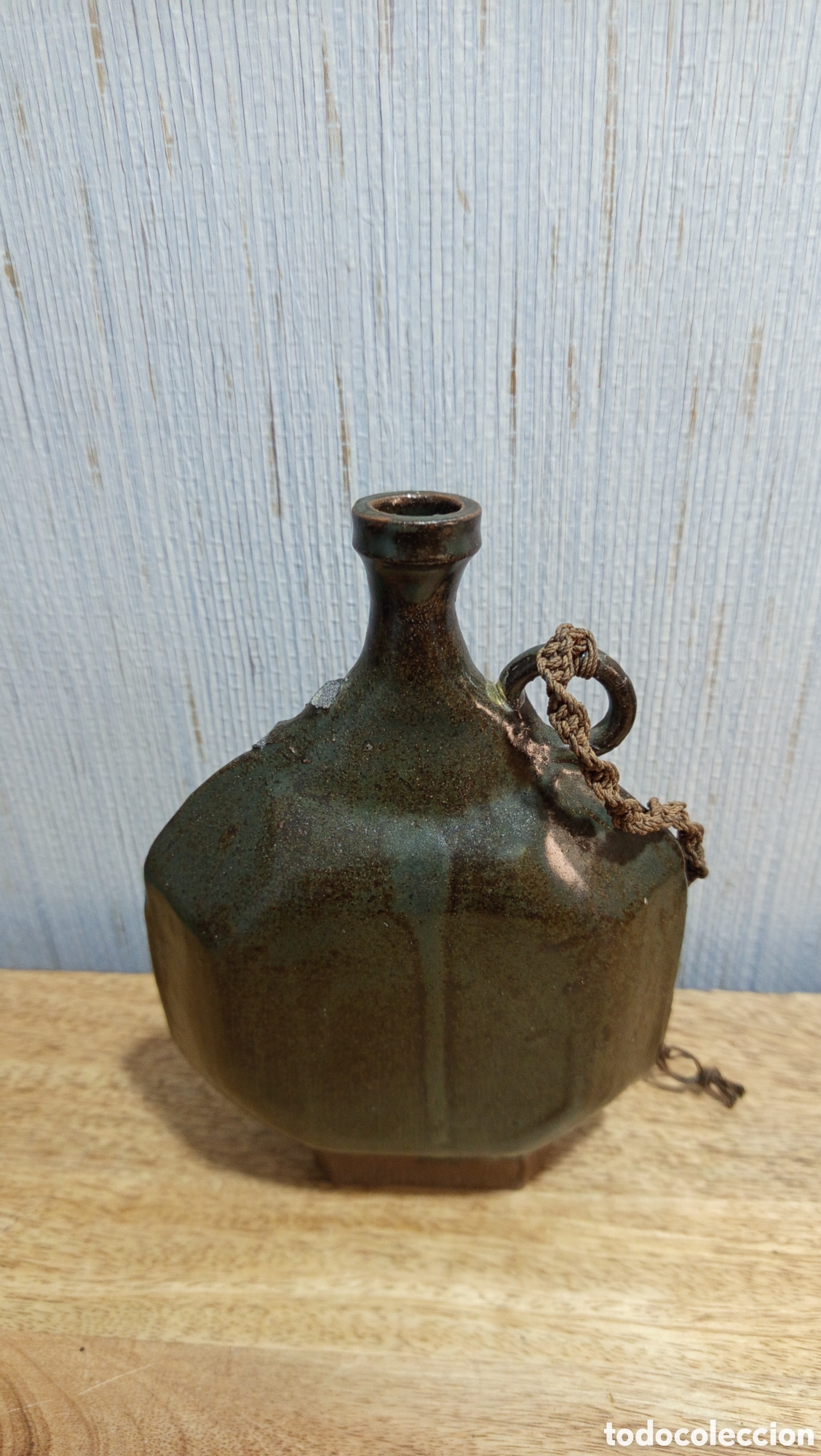 Antig&uuml;edades: Cantimplora antigua en cer&aacute;mica