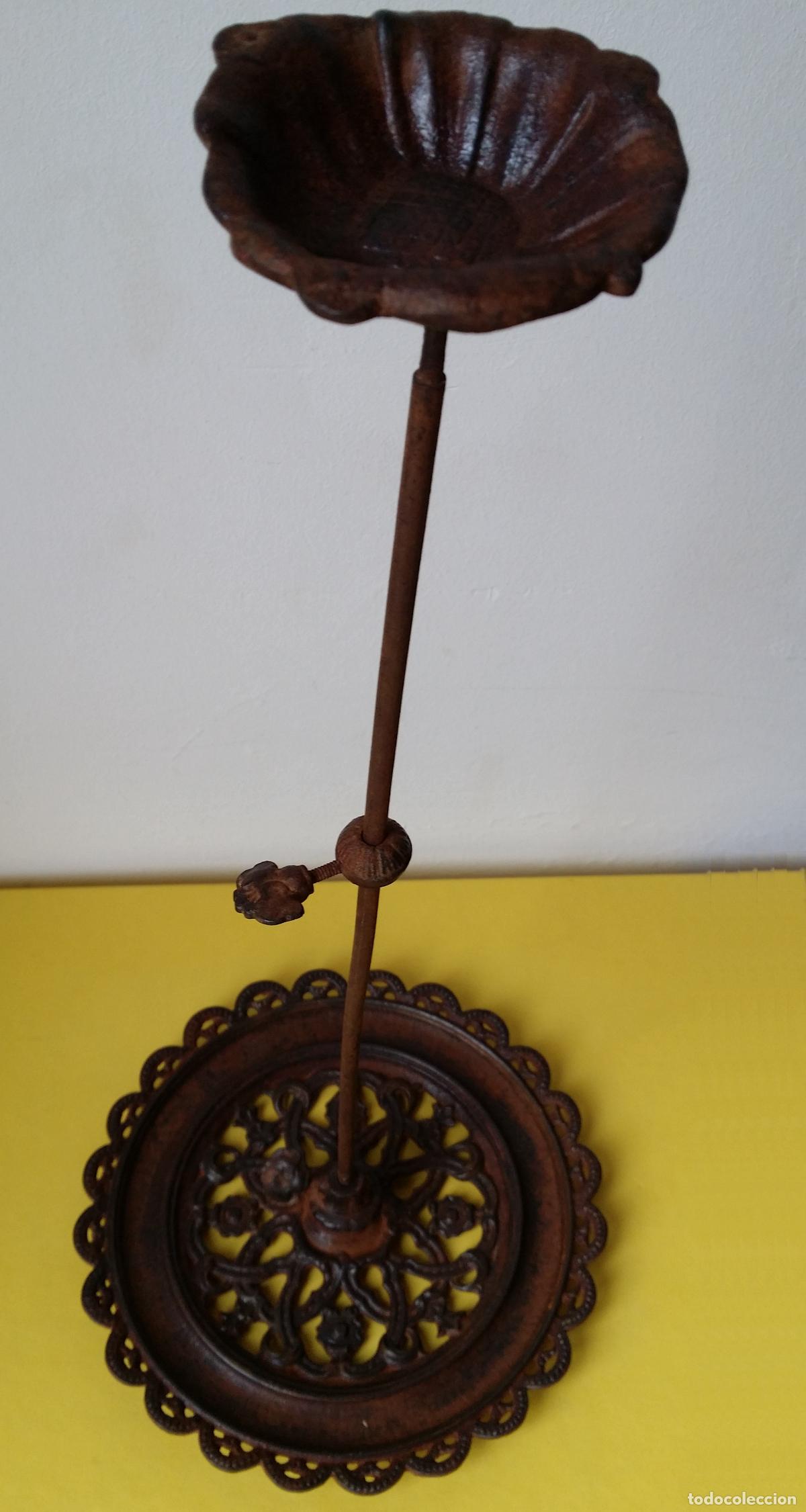 Antig&uuml;edades: Antiguo soporte para escaparates