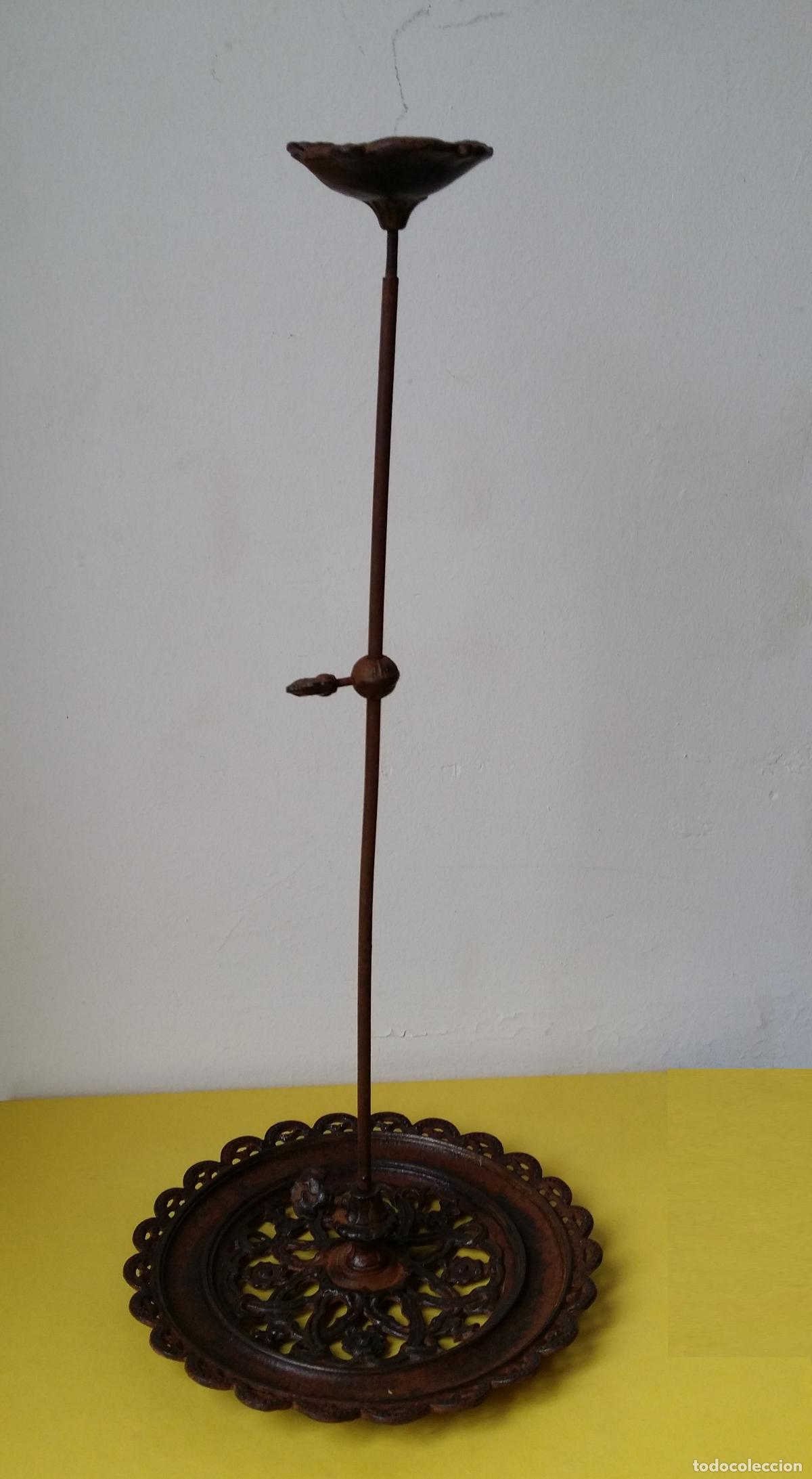 Antig&uuml;edades: Antiguo soporte para escaparates - Foto 2