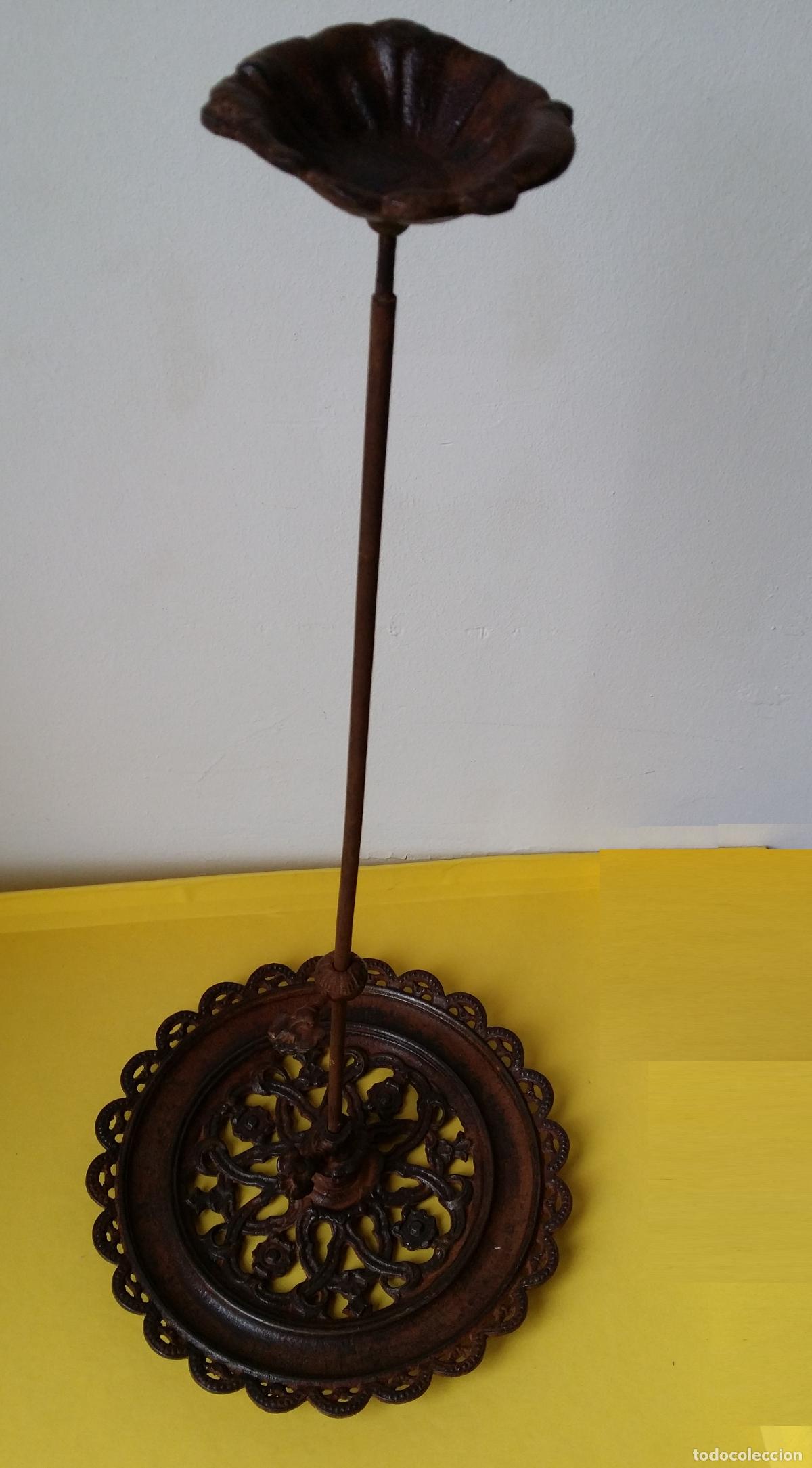 Antig&uuml;edades: Antiguo soporte para escaparates - Foto 3