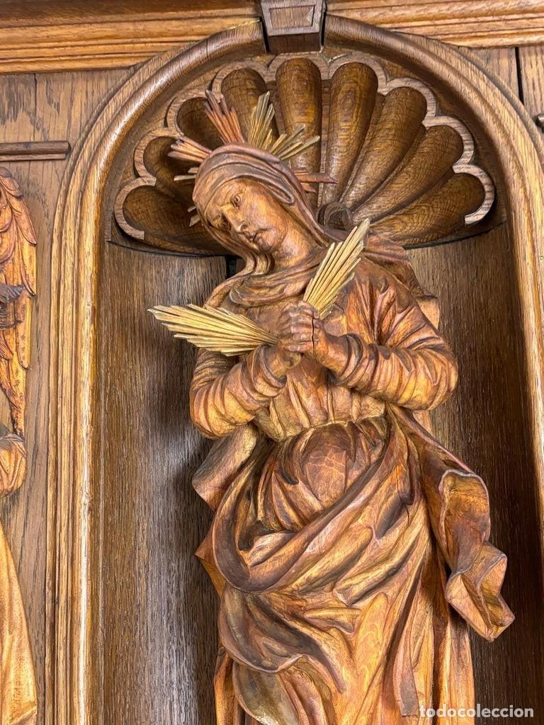Antig&uuml;edades: Gran relieve de roble tallado de la Mater Dolorosa