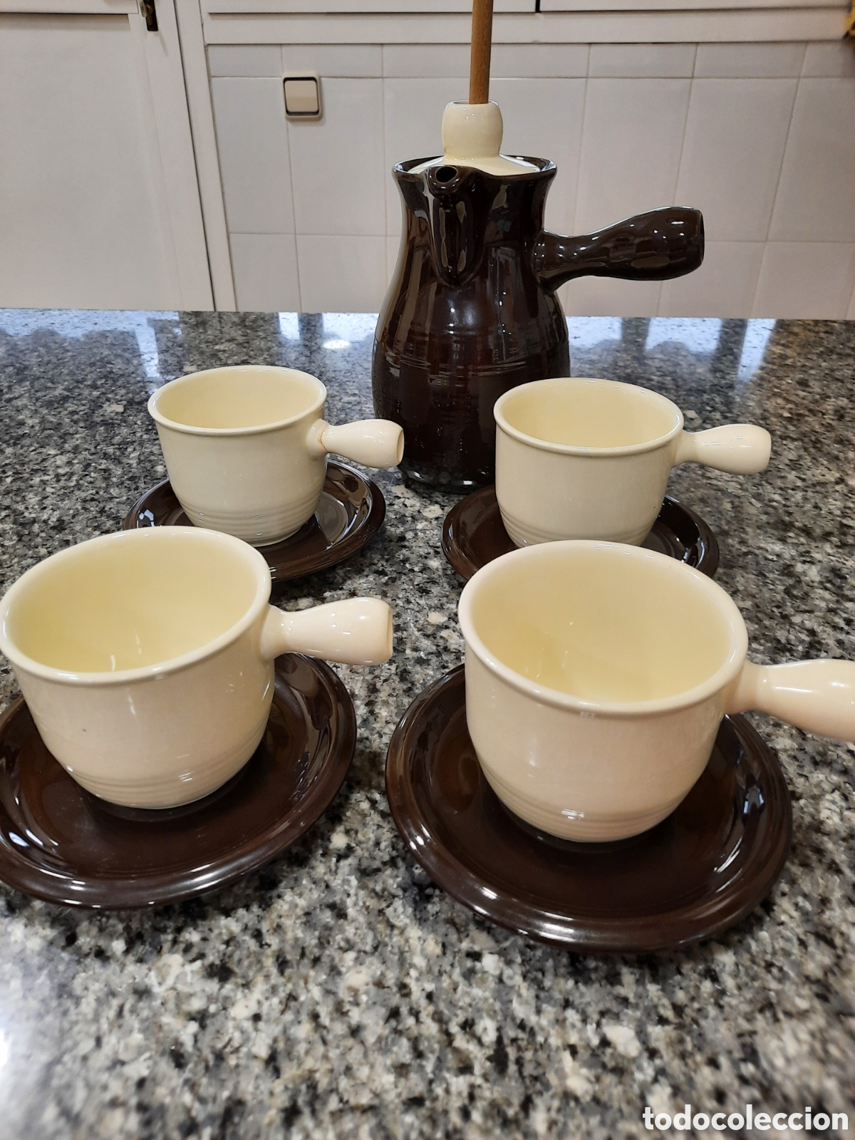 Antig&uuml;edades: Antiguo juego de chocolate San Claudio