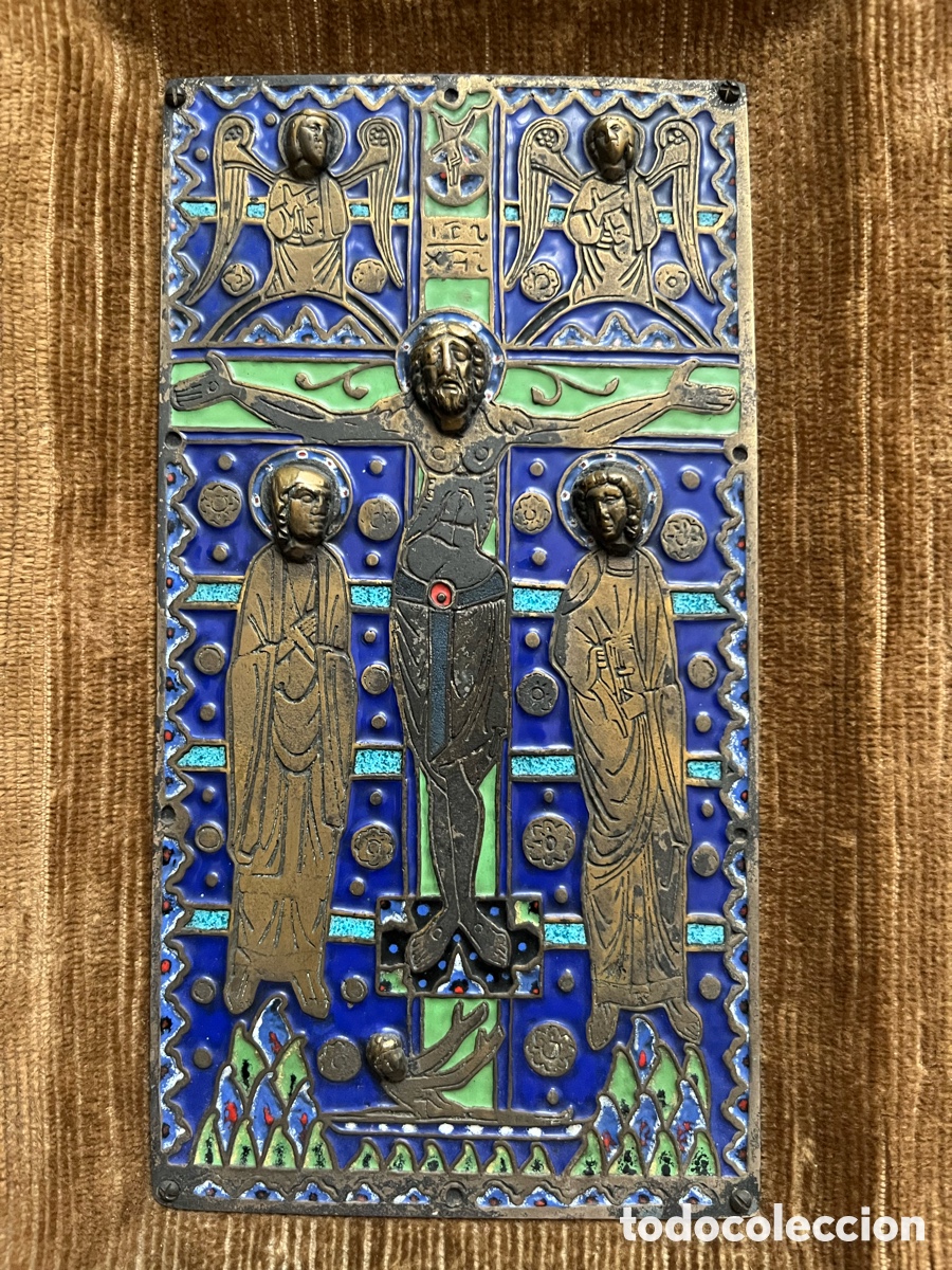 Antig&uuml;edades: Cuadro religioso con Calvario de estilo Rom&aacute;nico en bronce y esmalte