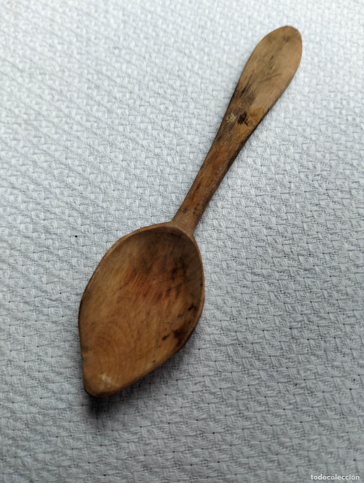 Antig&uuml;edades: Cuchara de madera tallada antigua cucharita t&iacute;pica artesania de madera de boj a&ntilde;os 50