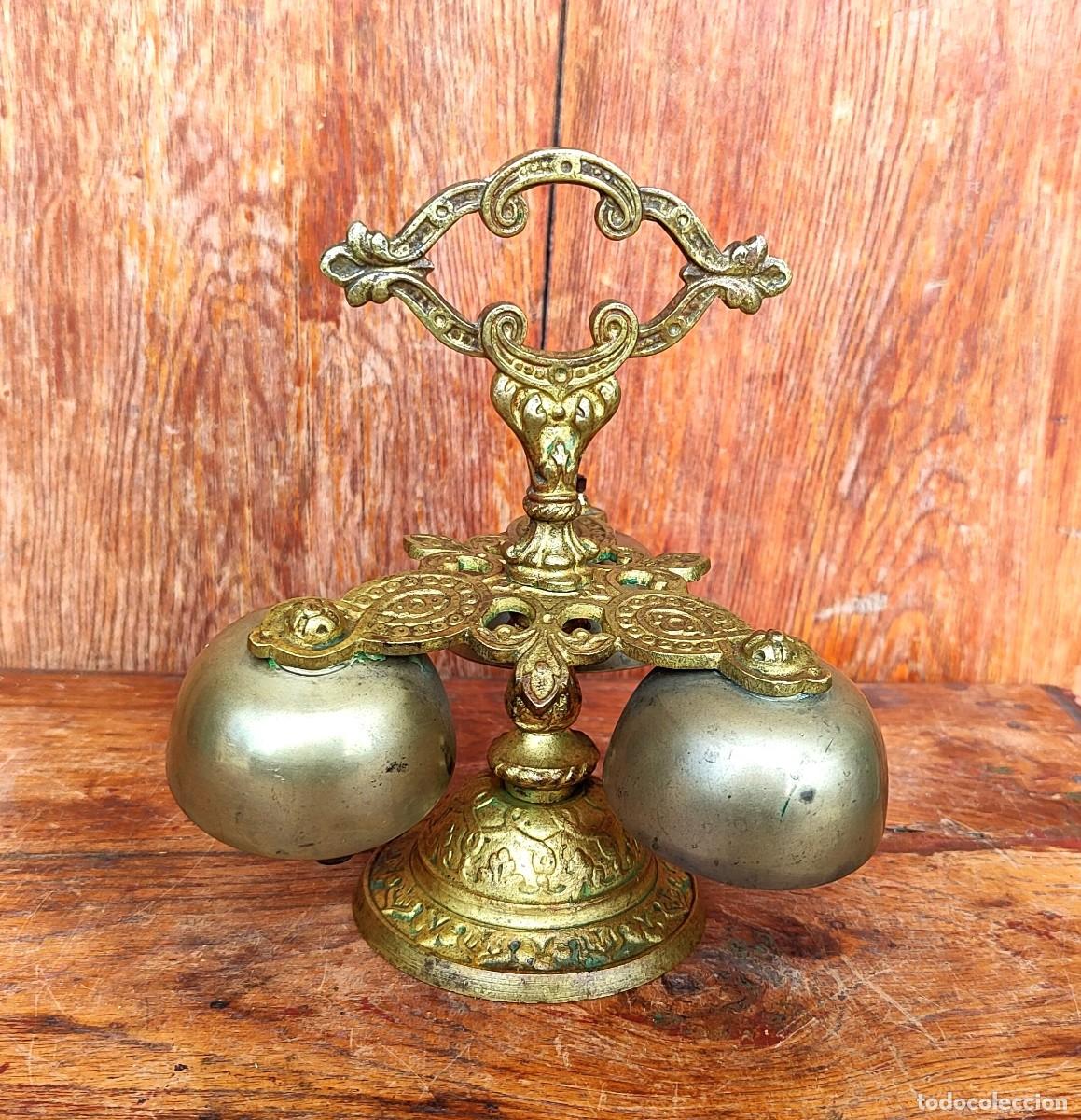 Antig&uuml;edades: Campanillas liturgicas de mano, carrillon para misa SXIX