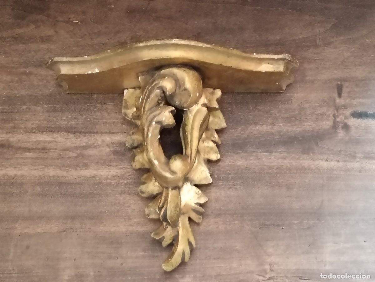 Antig&uuml;edades: M&eacute;nsula de madera dorada. S. XX. Estilo rococo. - Foto 4