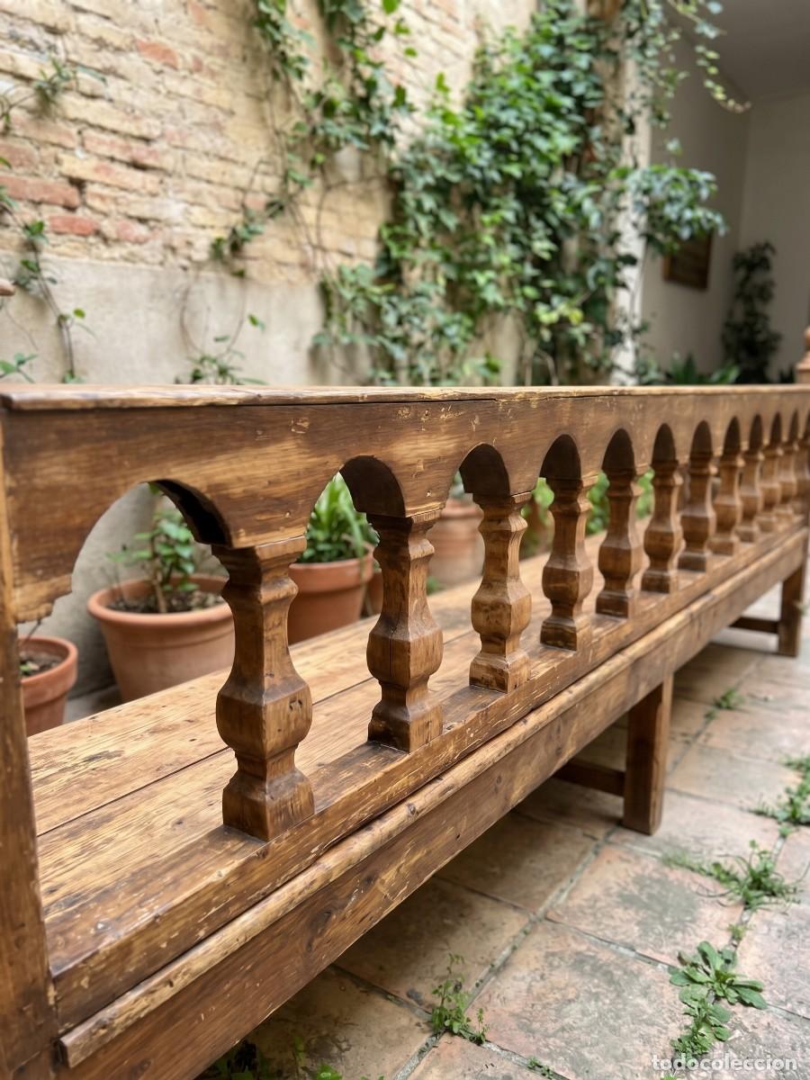 Antig&uuml;edades: Banco de iglesia antiguo - Foto 1