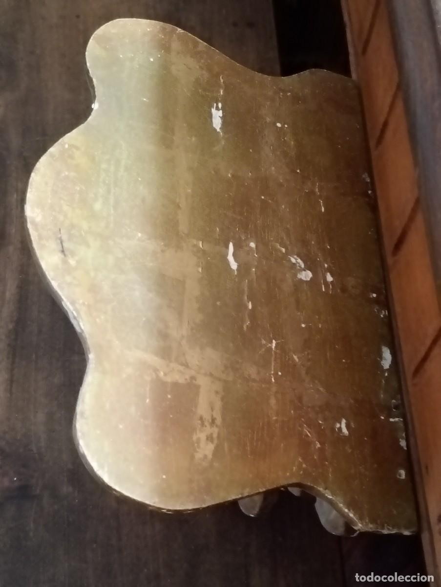 Antig&uuml;edades: M&eacute;nsula de madera dorada. S. XX. Estilo rococo - Foto 4