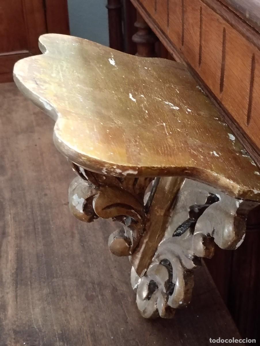 Antig&uuml;edades: M&eacute;nsula de madera dorada. S. XX. Estilo rococo - Foto 5