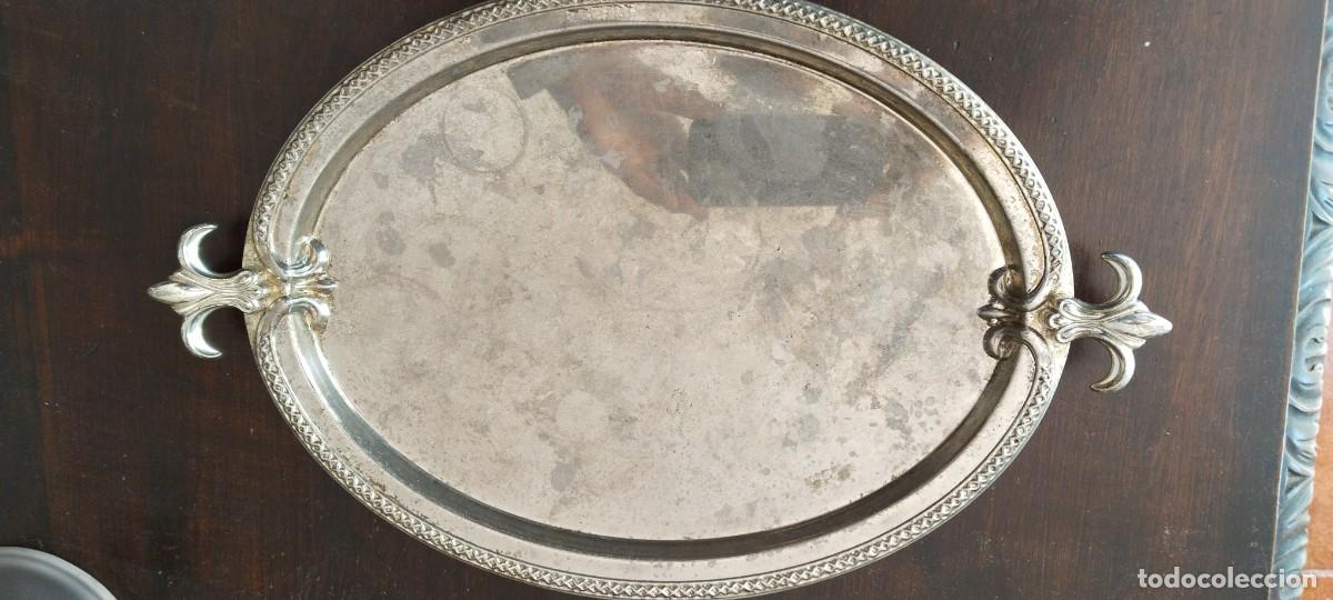 Antig&uuml;edades: BANDEJA DE MATERIAL PLATEADO - Foto 1