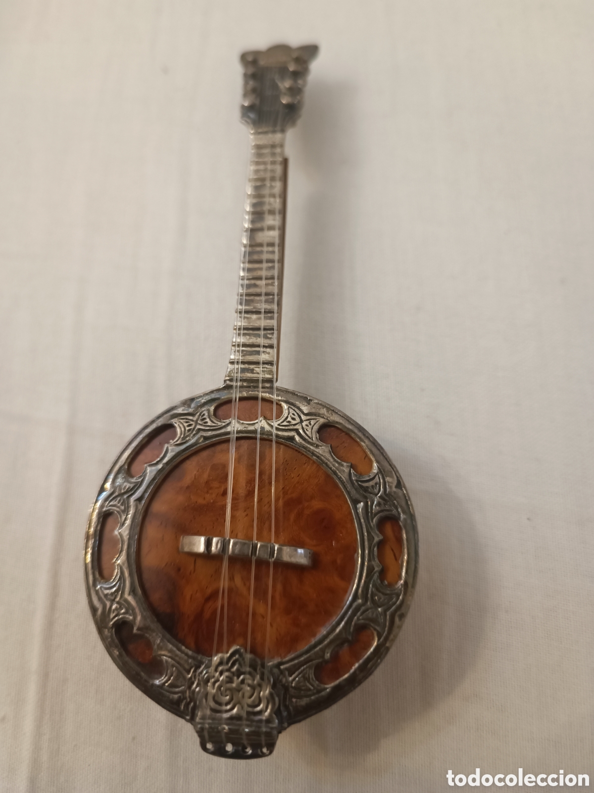 Antig&uuml;edades: Guitarra folk decorativa