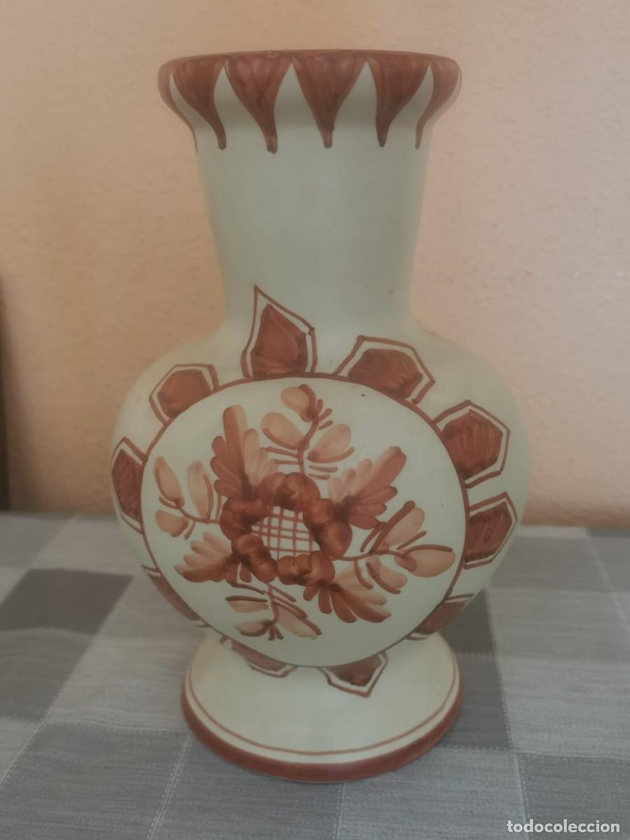 Antig&uuml;edades: JARRON/BUCARO CERAMICA DE MANISES - Foto 1