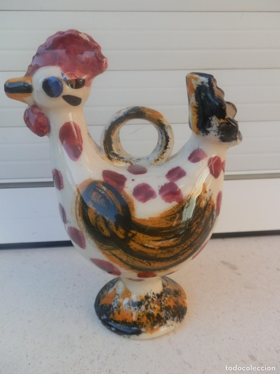 Antig&uuml;edades: Botijo antiguo en forma de gallo, cer&aacute;mica esmaltada pintada a mano, alfarer&iacute;a espa&ntilde;ola. Mide 15 cm.