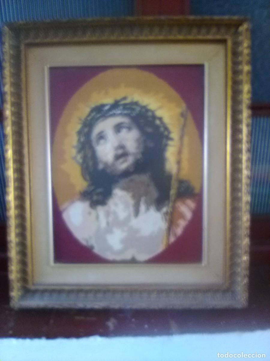Antig&uuml;edades: CUADRO DE JESUS BORDADO EN PUNTO DE CRUZ MEDIDA 57X70