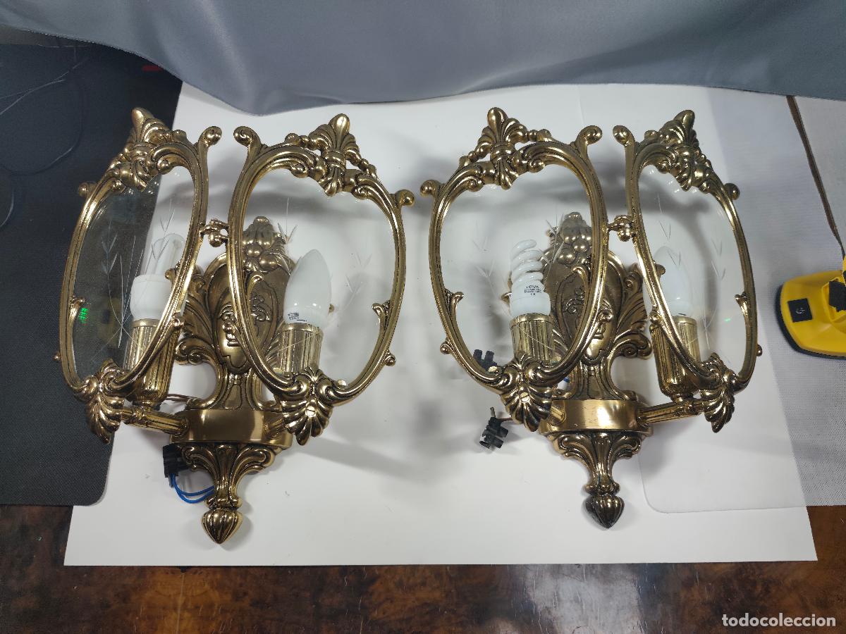 Antig&uuml;edades: pareja de apliques en bronce