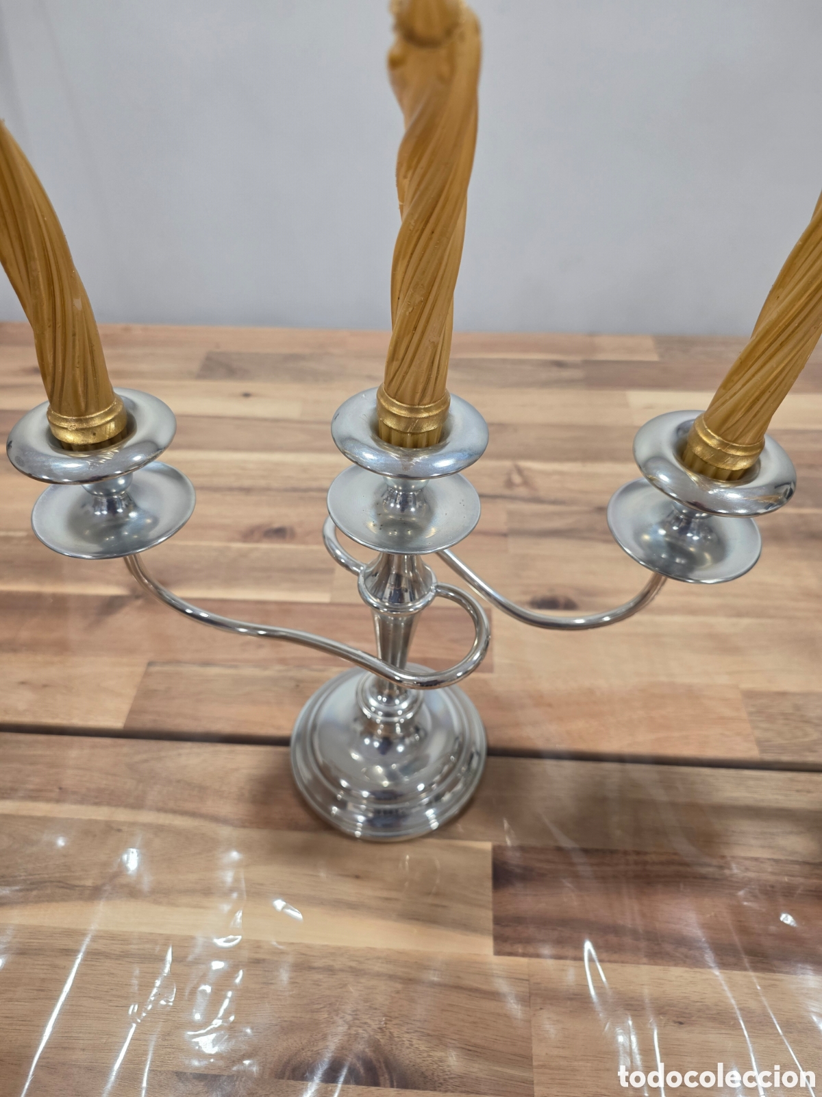 Antig&uuml;edades: Candelabro 3 Brazos Ba&ntilde;ado en Plata