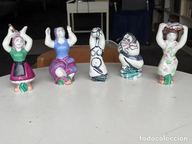 Antig&uuml;edades: Cinco figuras femeninas de Cer&aacute;micas de O Castro &ndash; Sargadelos