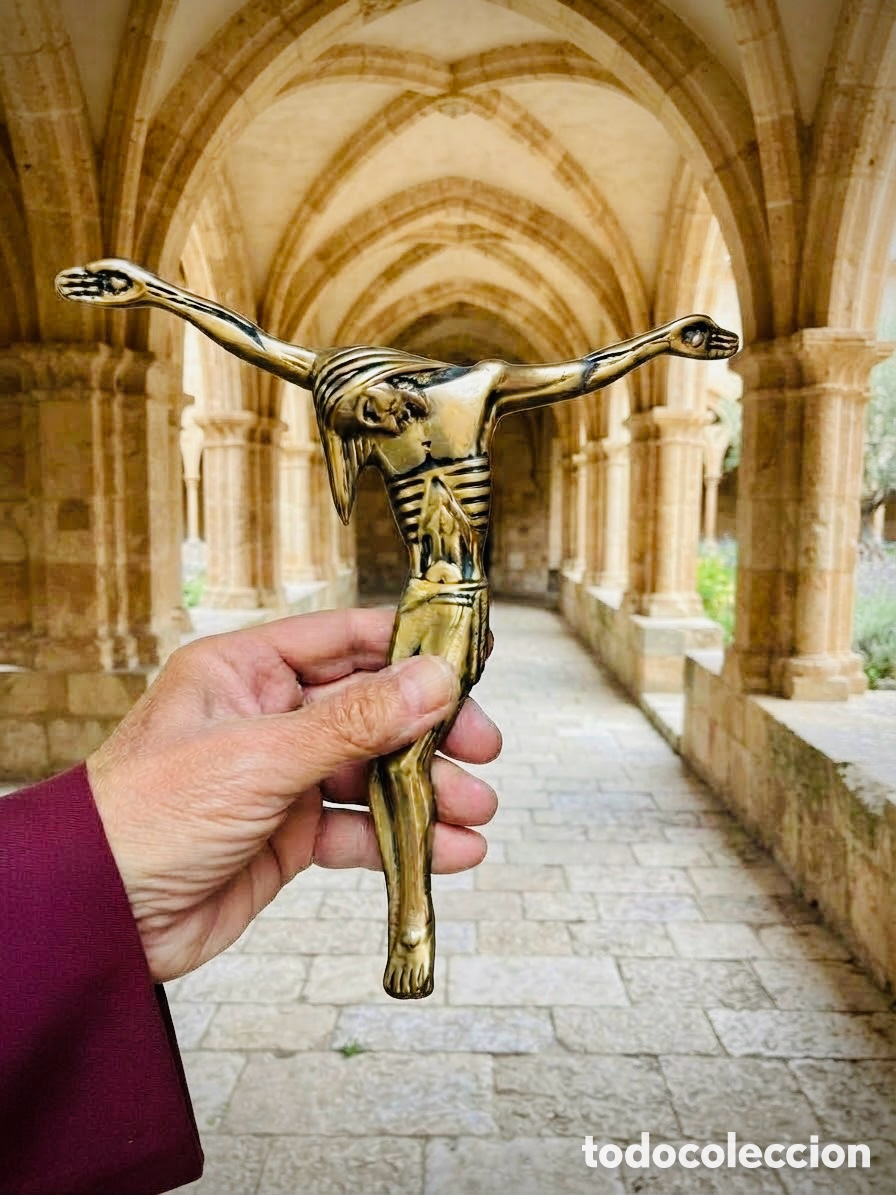 Antig&uuml;edades: CRISTO DE LAT&Oacute;N PARA PARED DISE&Ntilde;O DE A&Ntilde;OS 60 CRUCIFIJO RELIGIOSO